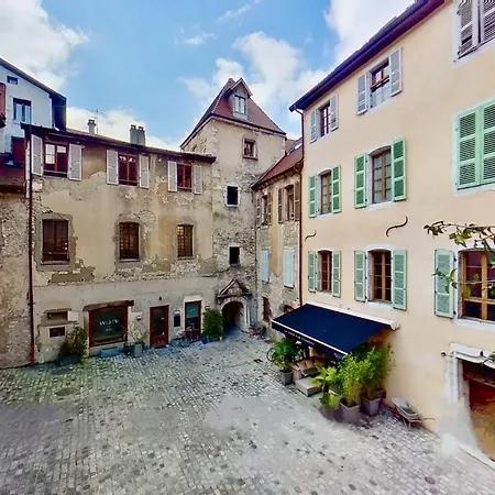 Appartement De Charme Au Coeur De La Vieille Ville Annecy Exterior photo